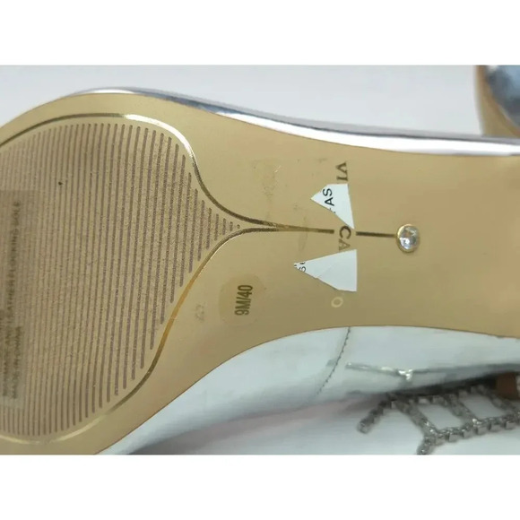 NIB Vince Camuto Silver Metallic Crystal Heels sz 9M/40 - Picture 6 of 10